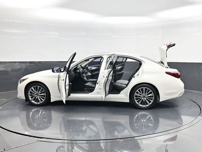 2023 INFINITI Q50 LUXE