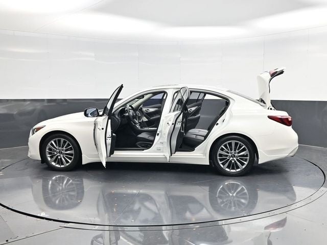 2023 INFINITI Q50 LUXE