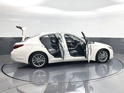 2023 INFINITI Q50 LUXE