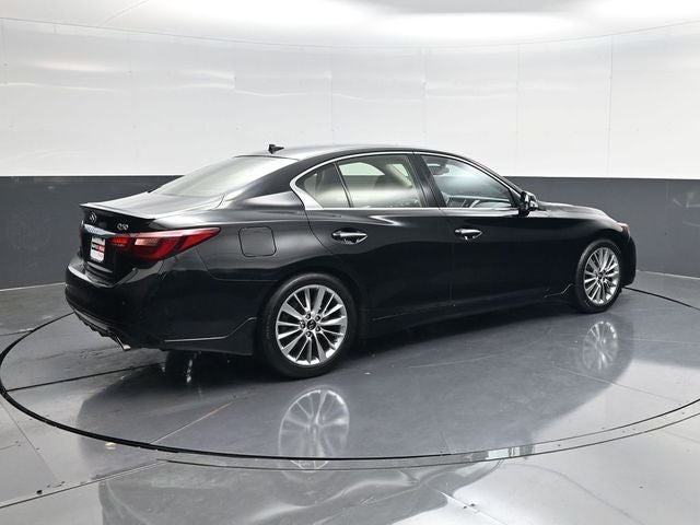 2023 INFINITI Q50 LUXE