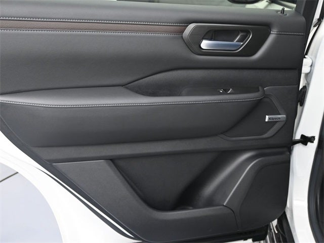 2025 Nissan Armada SL