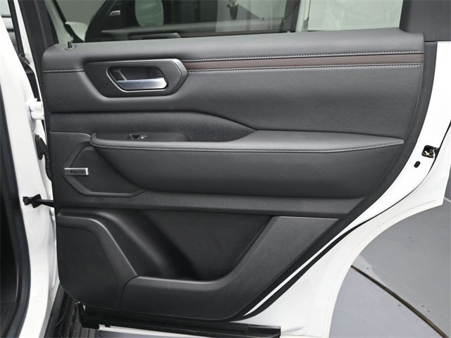 2025 Nissan Armada SL