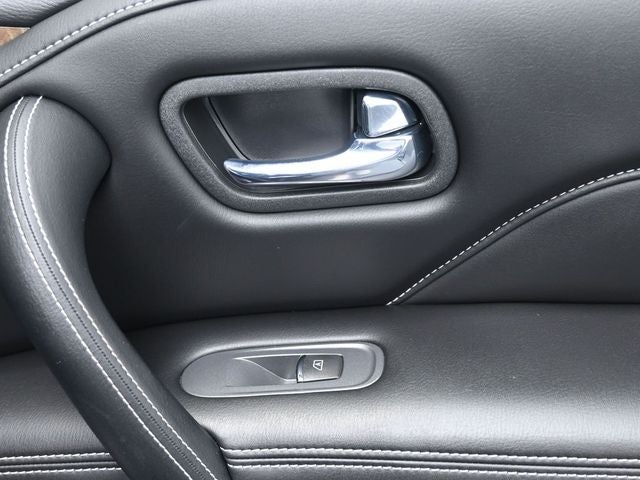 2023 INFINITI QX80 Premium Select