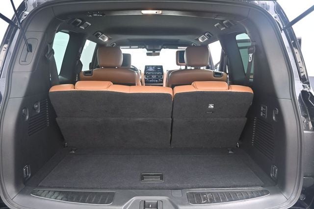 2023 INFINITI QX80 Premium Select