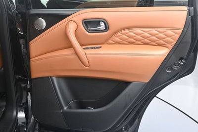 2023 INFINITI QX80 Premium Select