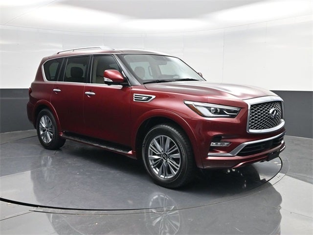 2022 INFINITI QX80 LUXE