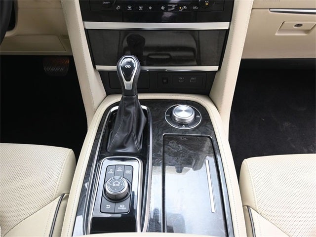 2022 INFINITI QX80 LUXE