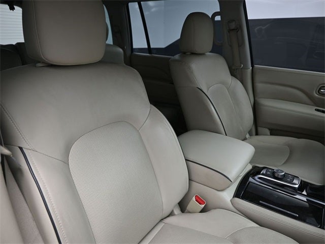 2022 INFINITI QX80 LUXE