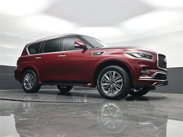2022 INFINITI QX80 LUXE