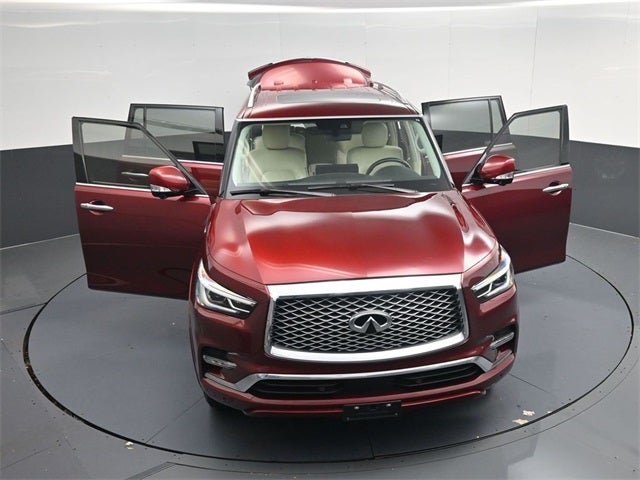 2022 INFINITI QX80 LUXE
