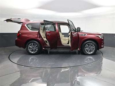 2022 INFINITI QX80 LUXE