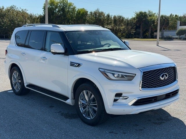 2024 INFINITI QX80 LUXE
