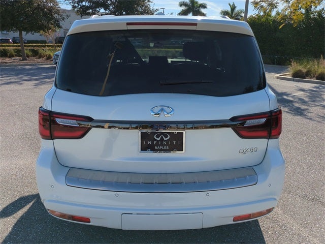 2022 INFINITI QX80 Premium Select