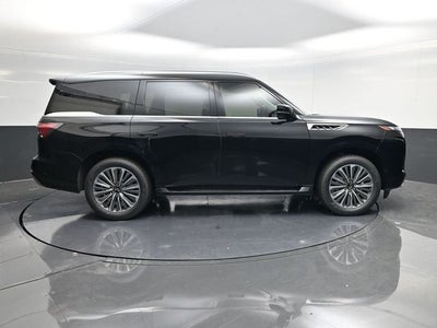 2026 INFINITI QX80 LUXE