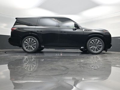2026 INFINITI QX80 LUXE