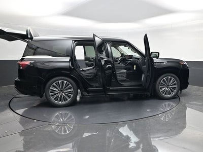 2026 INFINITI QX80 LUXE