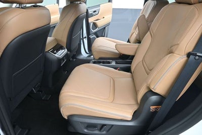 2026 INFINITI QX80 LUXE