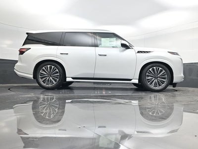 2026 INFINITI QX80 LUXE