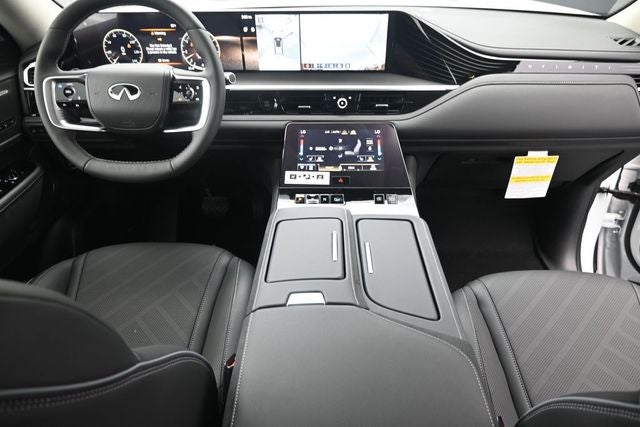 2026 INFINITI QX80 LUXE