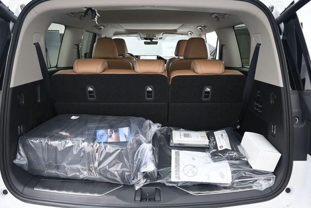 2026 INFINITI QX80 LUXE