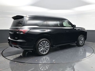 2026 INFINITI QX80 LUXE