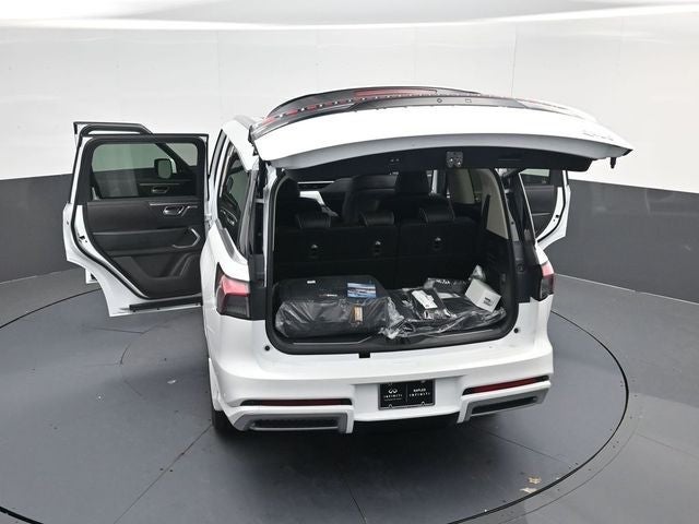 2026 INFINITI QX80 LUXE