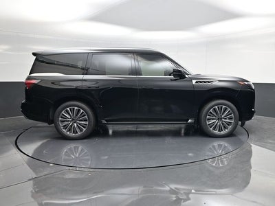 2026 INFINITI QX80 LUXE