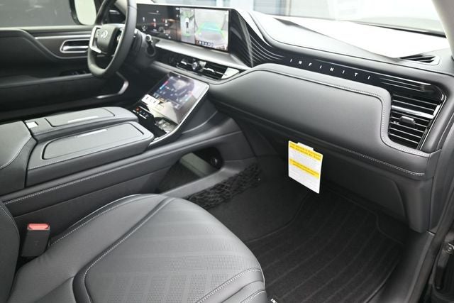 2026 INFINITI QX80 LUXE