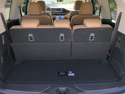 2026 INFINITI QX80 LUXE