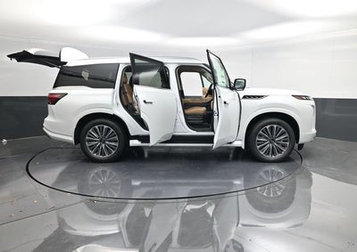 2026 INFINITI QX80 LUXE