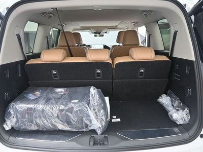 2026 INFINITI QX80 LUXE