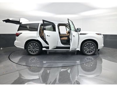 2026 INFINITI QX80 LUXE
