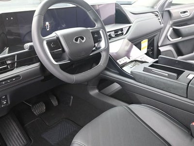2026 INFINITI QX80 LUXE