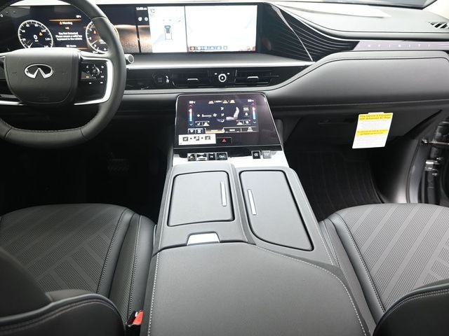 2026 INFINITI QX80 LUXE