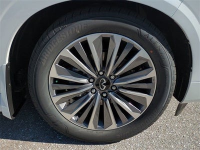 2026 INFINITI QX80 LUXE