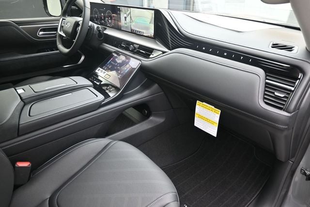 2026 INFINITI QX80 LUXE