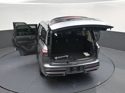 2026 INFINITI QX80 LUXE