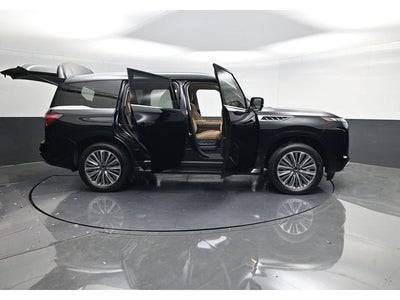 2026 INFINITI QX80 LUXE