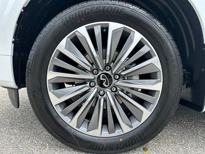 2026 INFINITI QX80 LUXE