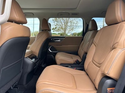 2026 INFINITI QX80 LUXE