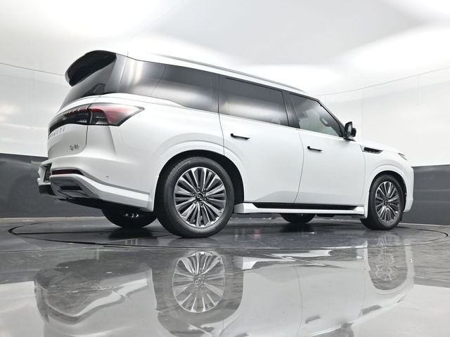 2026 INFINITI QX80 LUXE