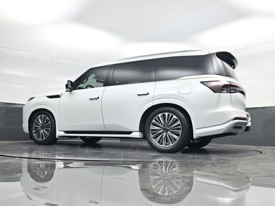 2026 INFINITI QX80 LUXE