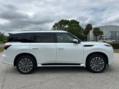 2026 INFINITI QX80 LUXE