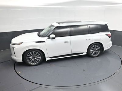 2026 INFINITI QX80 LUXE