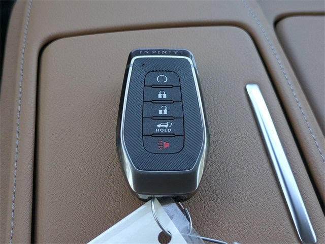 2026 INFINITI QX80 LUXE