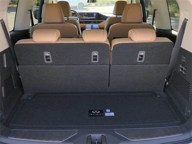 2026 INFINITI QX80 LUXE