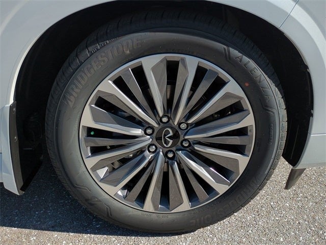 2026 INFINITI QX80 LUXE