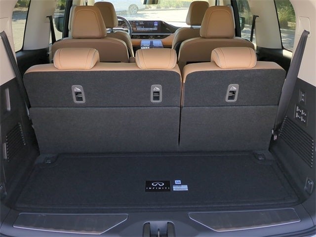 2026 INFINITI QX80 LUXE