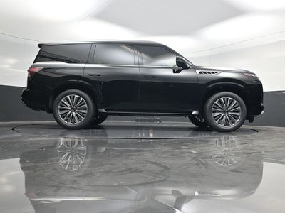 2026 INFINITI QX80 LUXE