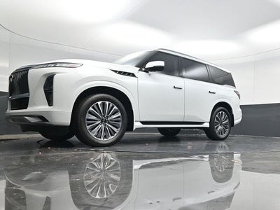 2026 INFINITI QX80 LUXE